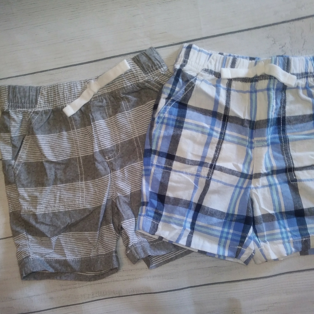 3/$15 Jumping Beans Shorts Size